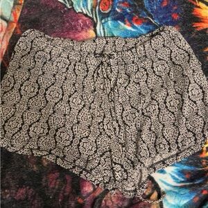 Idk the brand size large